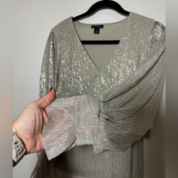 Halogen Metallic Semisheer Bishop Sleeve Blouse in Vintage Pearl NWT size Small - Picture 3 of 5